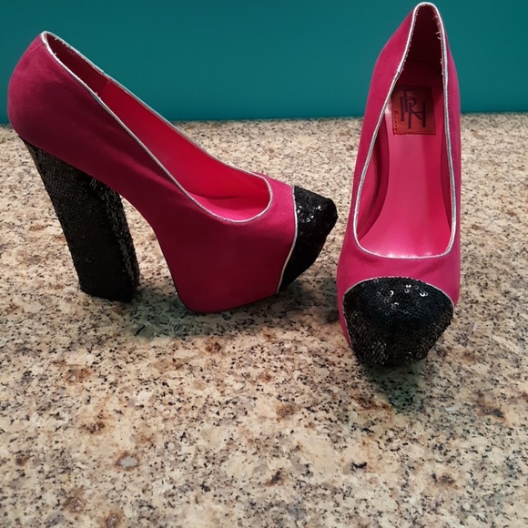 Shoes - black and fuchsia platform heels.NWOT